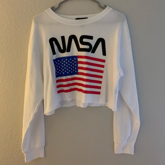 Forever 21 NASA long sleeve crop top - Picture 2 of 5